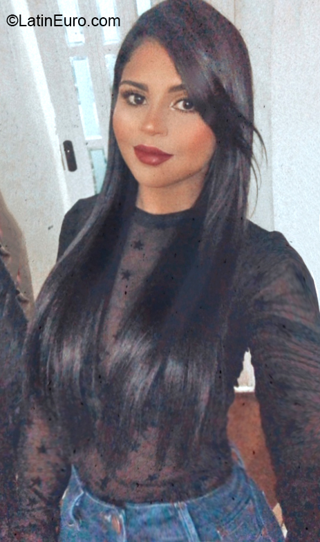 Date this sultry Colombia girl Angi from Bogota CO28969
