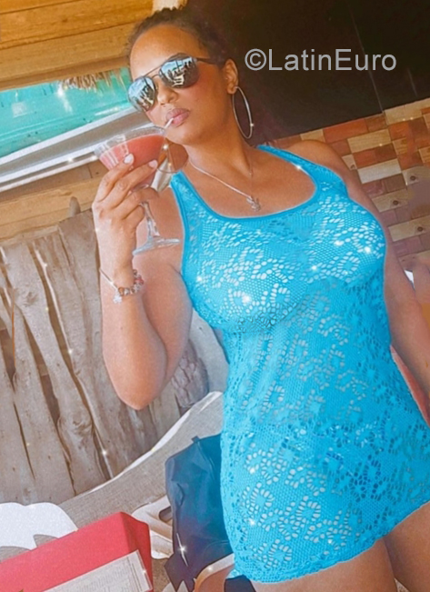 Date this attractive Dominican Republic girl Yulissa from Santo Domingo DO39059