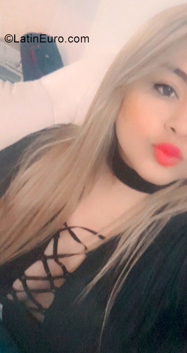 Date this voluptuous Colombia girl Norma from Cali CO29818