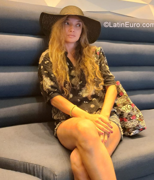 Date this sensual Brazil girl Milli from Rio De Janeiro BR11299