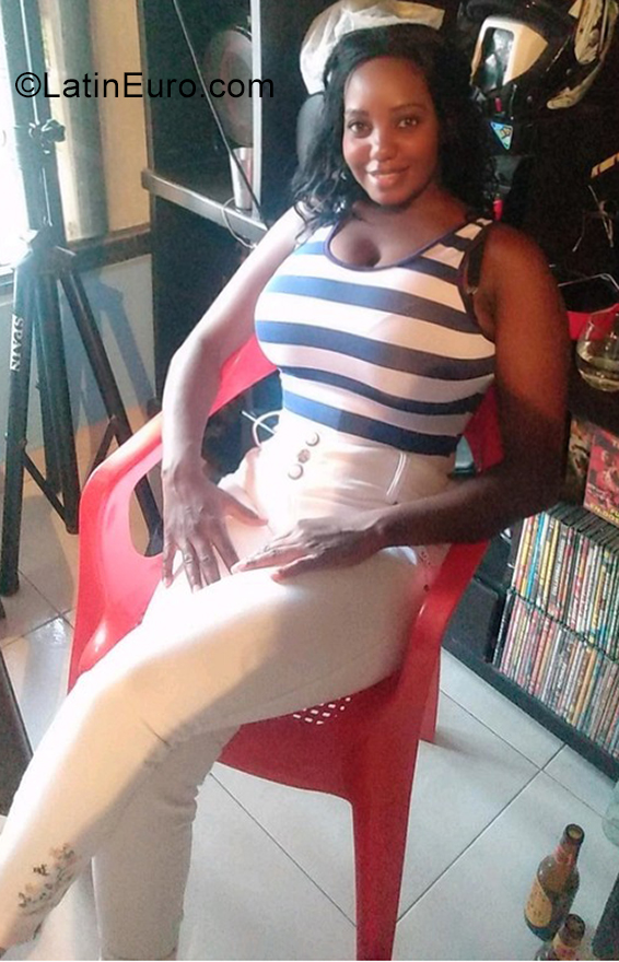 Date this beautiful Colombia girl Fernanda from Cali CO29942