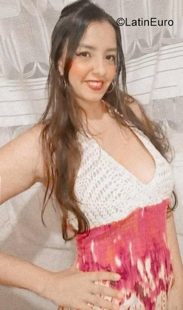 Date this voluptuous Venezuela girl Yolanda from Caracas VE3682
