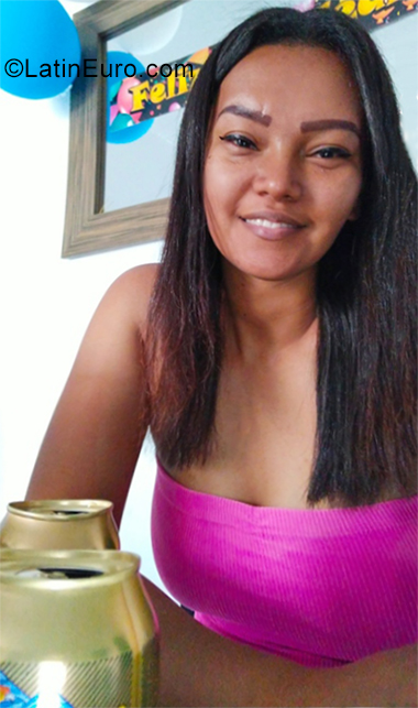 Date this hot Colombia girl Jineth from Cali CO29253