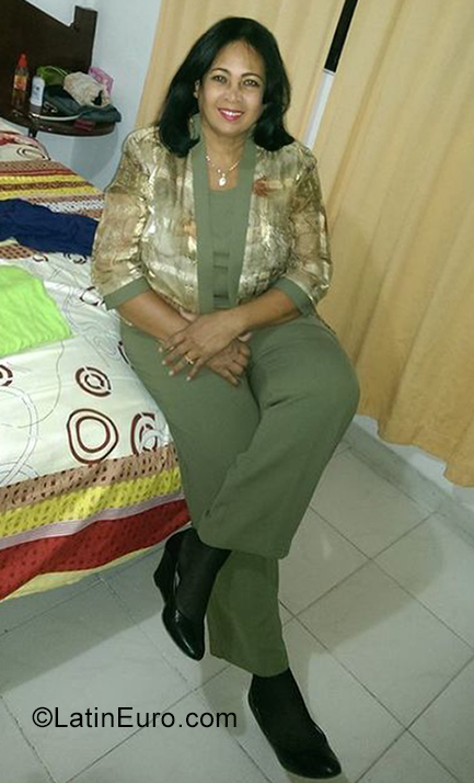 Date this fun Dominican Republic girl Juana from La Vega DO39263