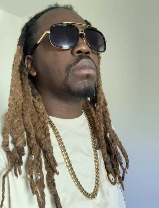 Date this pretty United States man Benzo from Newark US21132