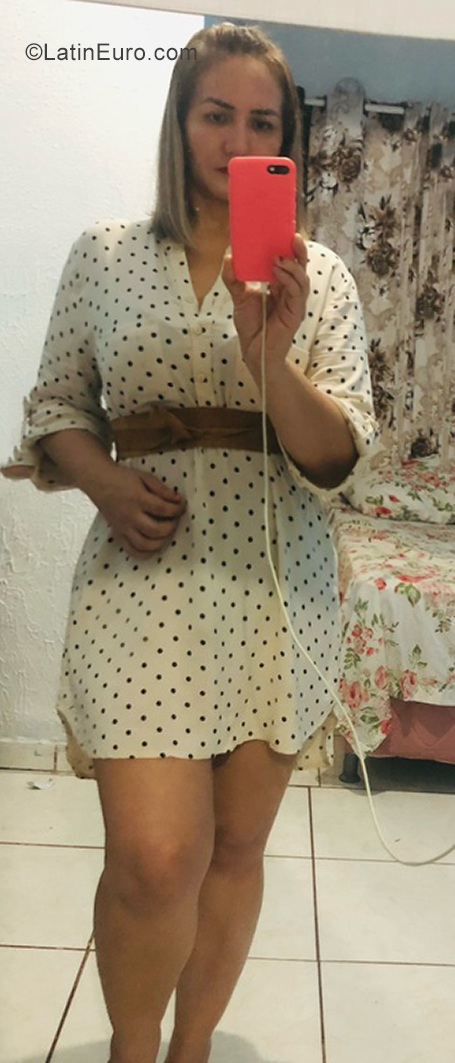 Date this hard body Brazil girl Iza from Manaus BR11320