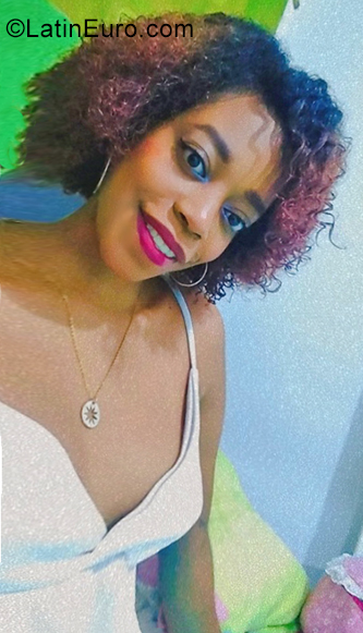 Date this beautiful Colombia girl Vanessa from Cali CO29906