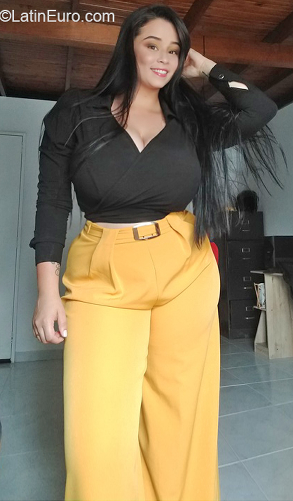 Date this sultry Colombia girl Alejandra from Medellin CO33405