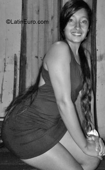 Date this hard body Colombia girl Maria Camila from Pereira CO29988