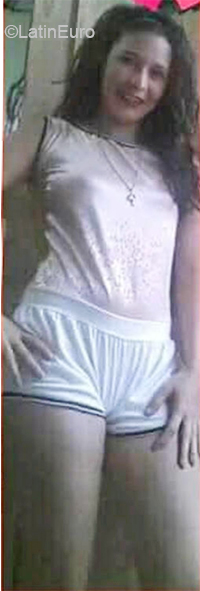 Date this funny Ecuador girl Dacmarys from Guayaquil EC786