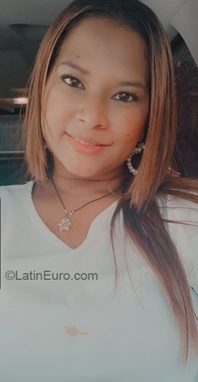 Date this georgeous Colombia girl Kelly from Cartagena CO30030