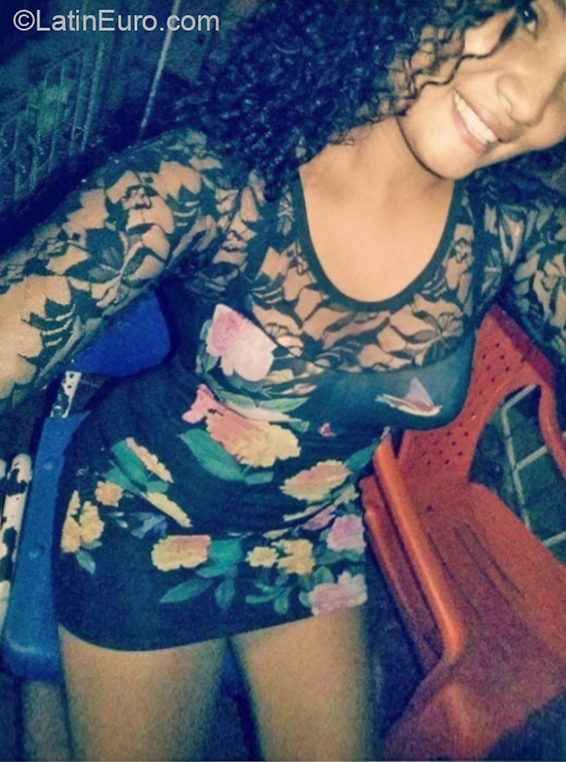 Date this funny Colombia girl Eliana from Barranquilla CO30033