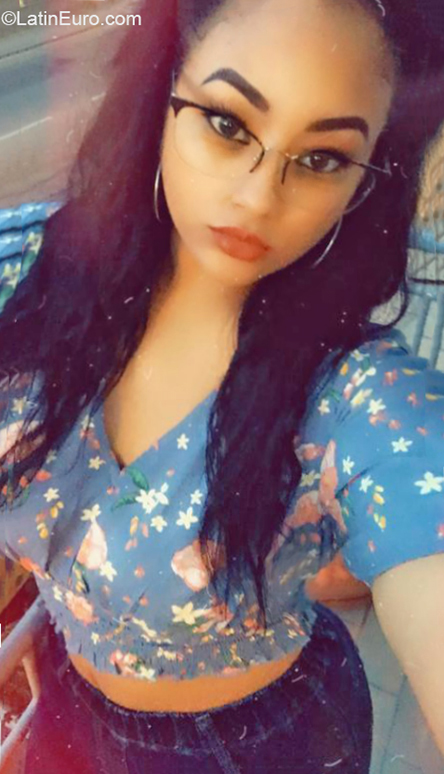 Date this happy Italy girl Andy from Reggio Emilia IT346