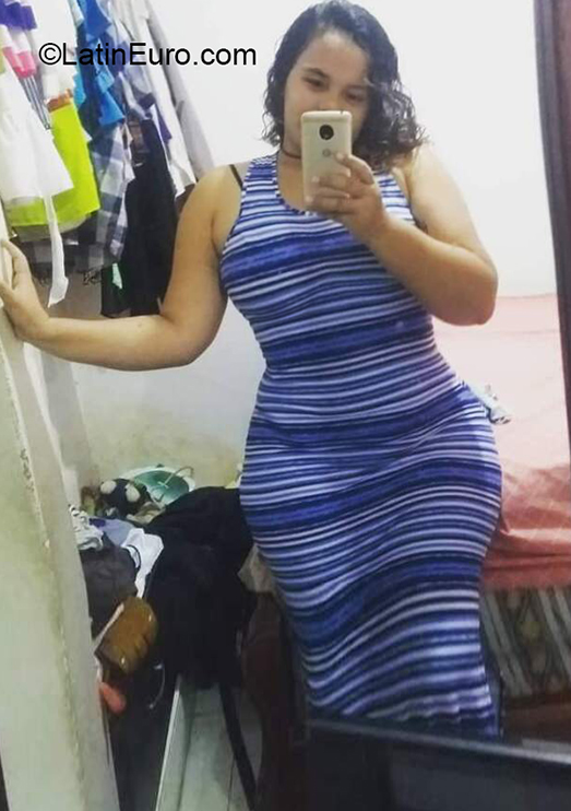 Date this stunning Colombia girl Janni from Santa Marta CO30054