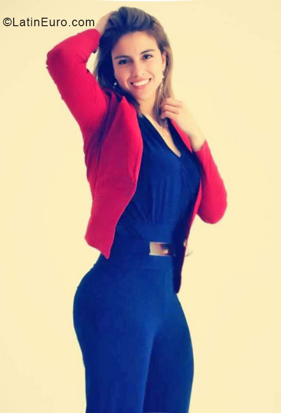 Date this lovely Colombia girl Luz Elena from Bogota CO30146