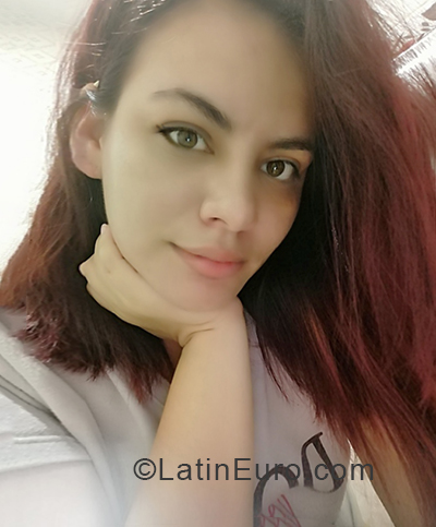 Date this young Colombia girl Ruth Esther from Bogota CO30217