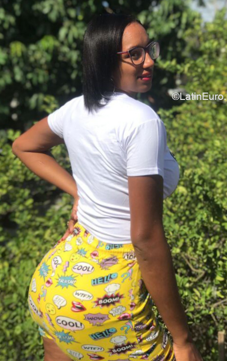 Date this tall Dominican Republic girl Yanely from Santiago De Los Caballeros DO39848