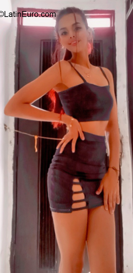Date this nice looking Colombia girl Marly ospina from Pereira CO30284