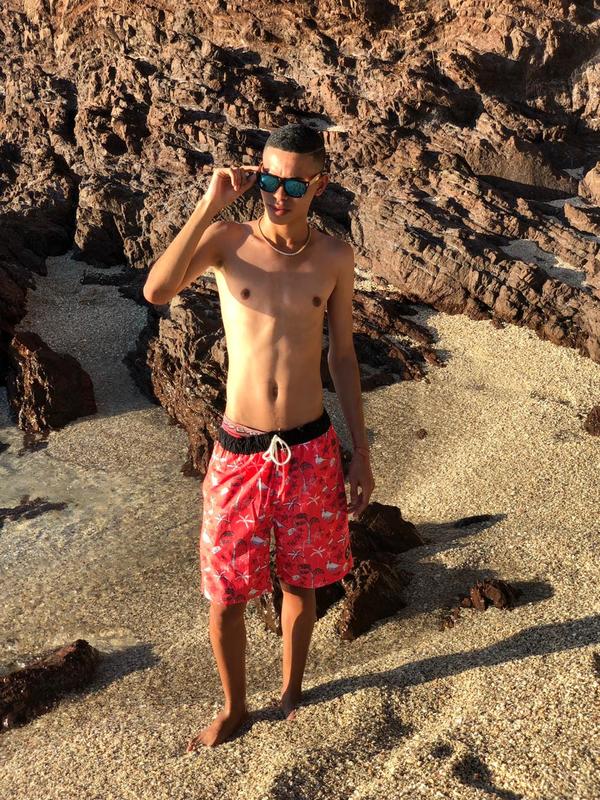 Date this voluptuous Costa Rica man Eduardo from Lim&oacute;n CR462