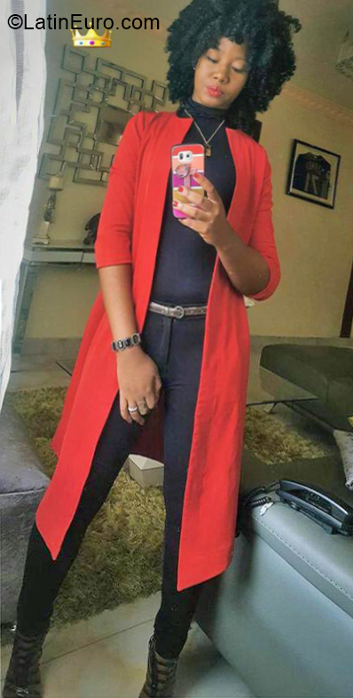 Date this tall Dominican Republic girl Shaida from Santo Domingo DO39863