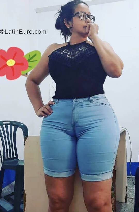 Date this young Colombia girl Marianny from Maracaibo CO30335