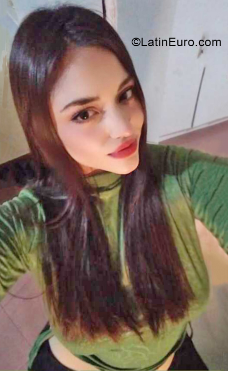 Date this funny Argentina girl Yanina from La Rioja AR860