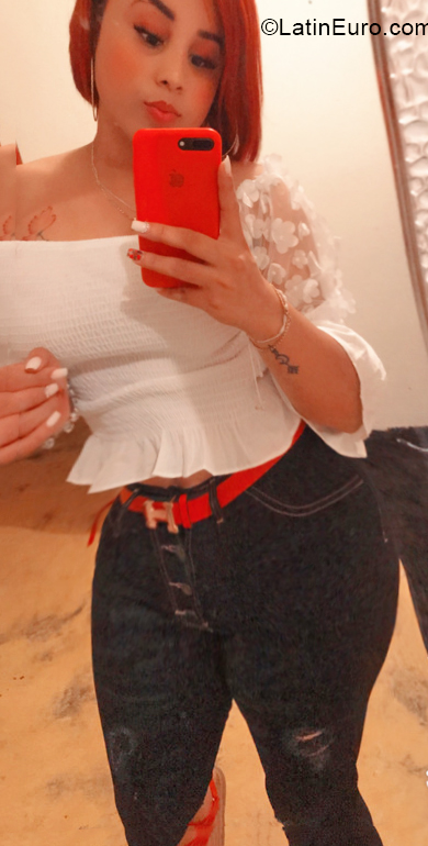 Date this pretty Dominican Republic girl Scarlett from Santo Domingo DO39930