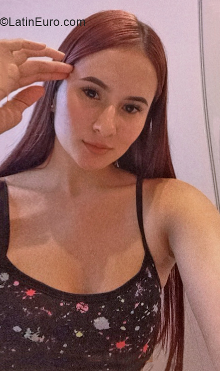 Date this beautiful Colombia girl Vanessa from Río Negro CO30430