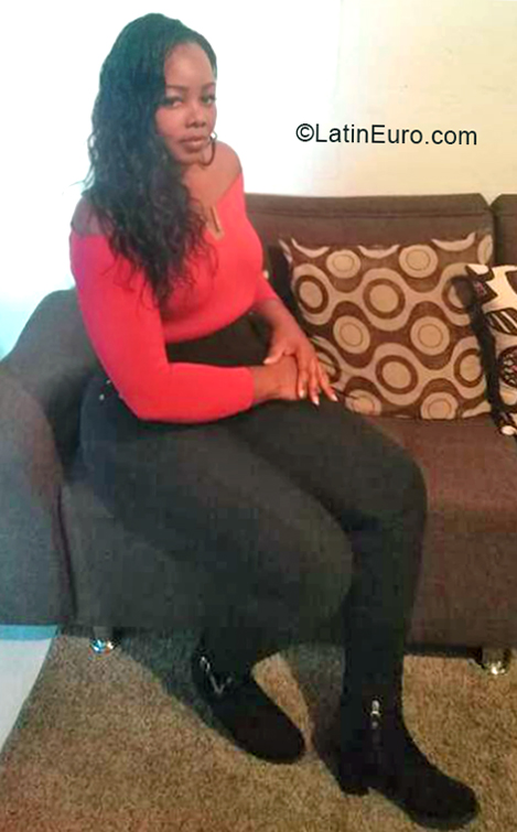 Date this stunning Colombia girl Milena from Medellin CO30443