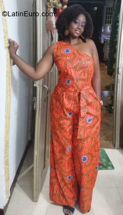 Date this young Colombia girl Leydi from Cali CO30479