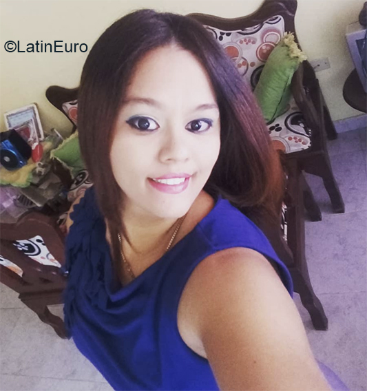 Date this attractive Dominican Republic girl Desire from Santo Domingo DO39985