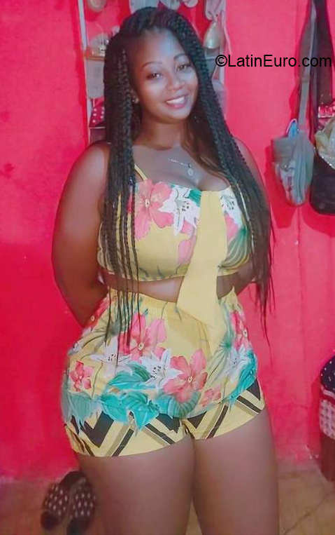 Date this cute Ecuador girl Maryuri maria from Esmeraldas EC907
