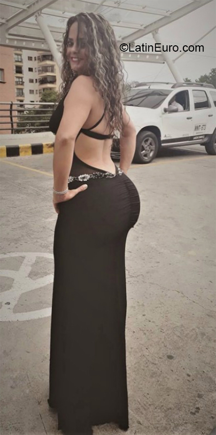 Date this fun Colombia girl Carol from Cali CO30561
