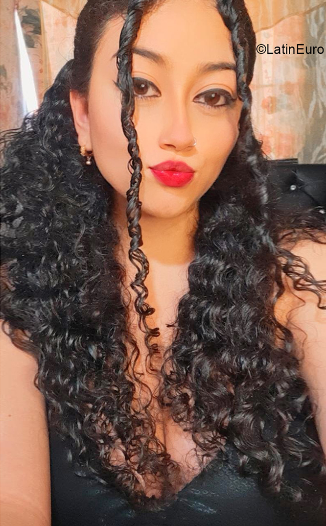 Date this fun Colombia girl Fernanda from Cali CO30564