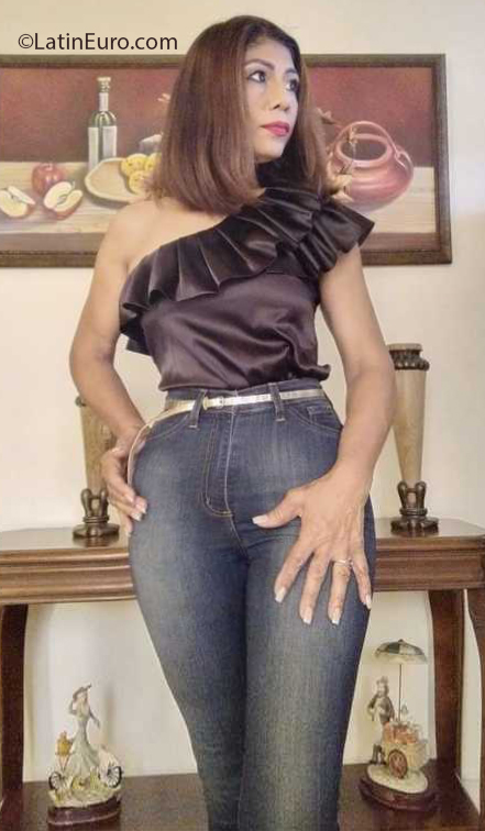 Date this fun Dominican Republic girl Ramona from Santo Domingo DO40023