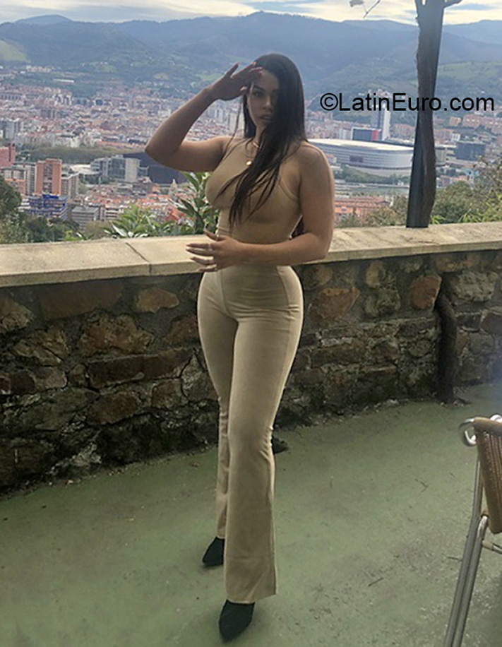Date this beautiful Colombia girl Angie from Medellin CO30677