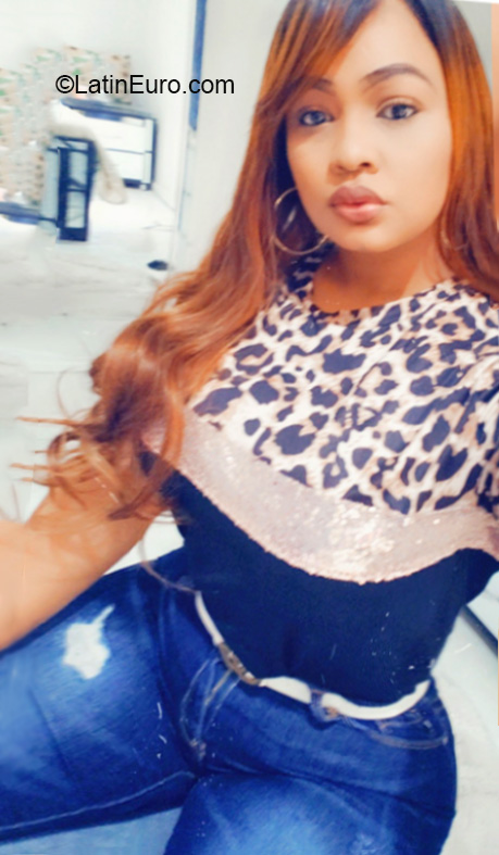 Date this sensual Dominican Republic girl Lixa from Puerto Plata San Felipe DO40107