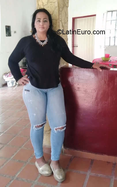 Date this cute Venezuela girl Lachina from Barquisimeto VE4046