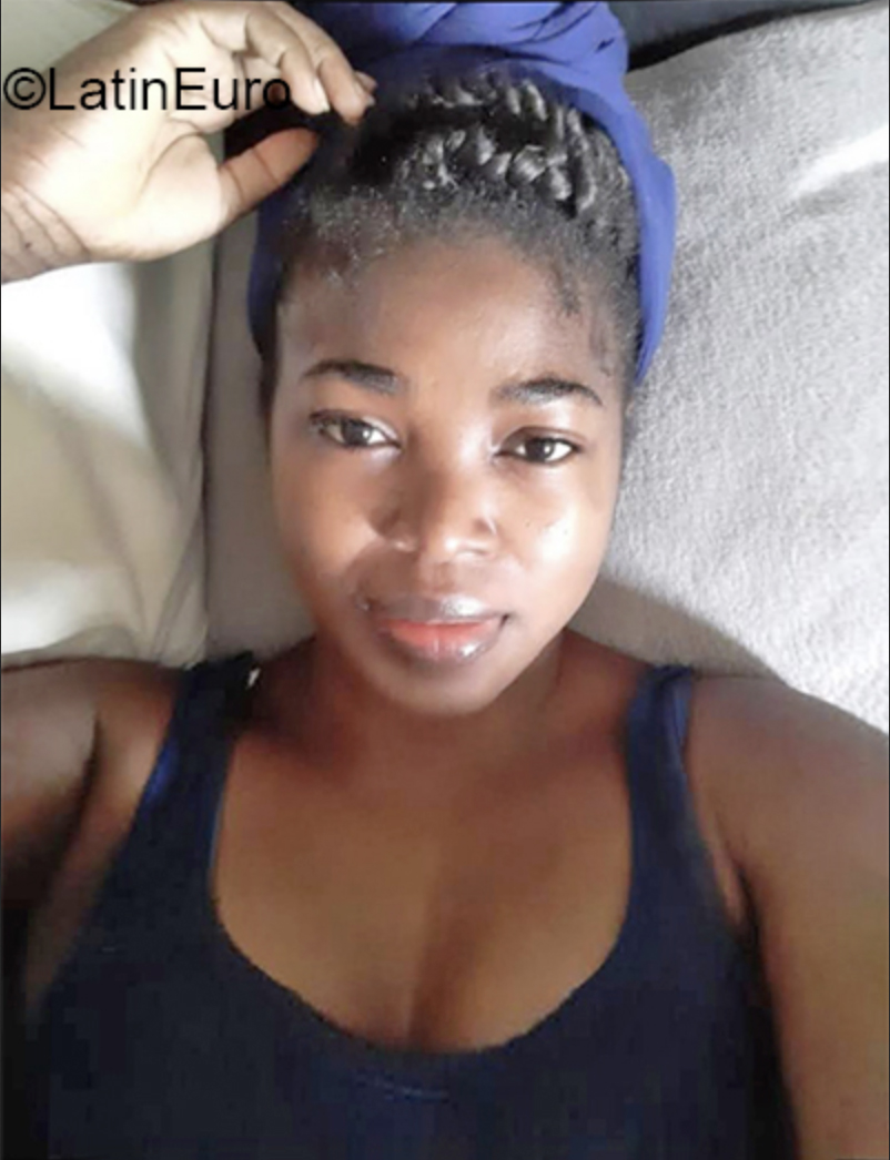 Date this gorgeous Dominican Republic girl Lizett from Santo Domingo DO40164