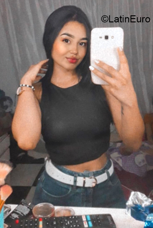Date this pretty Colombia girl Doriana from Medellín CO30749