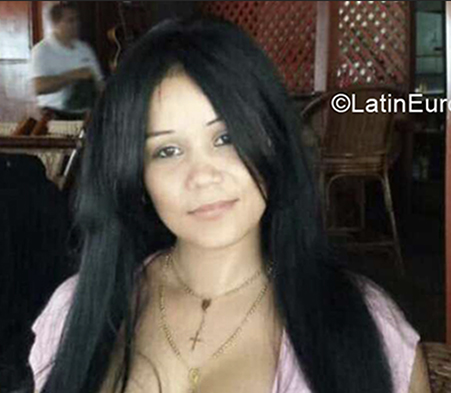 Date this gorgeous Dominican Republic girl Wendy from Santiago DO40185
