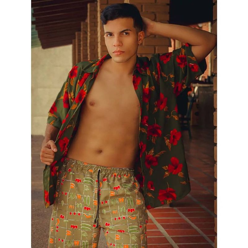 Date this tall Venezuela man Bryan from Caracas VE4075