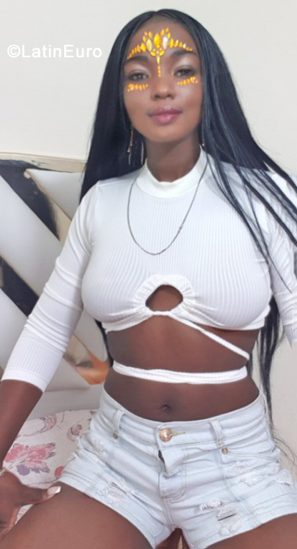 Date this lovely Colombia girl Nina from Cali CO30937
