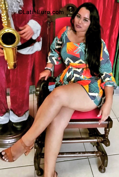 Date this happy Brazil girl Dayane from Manaus BR11489