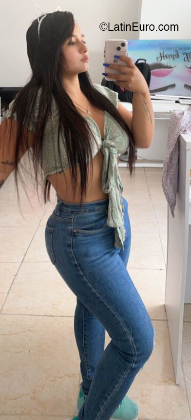 Date this sultry Colombia girl Heidy from Cali CO31487