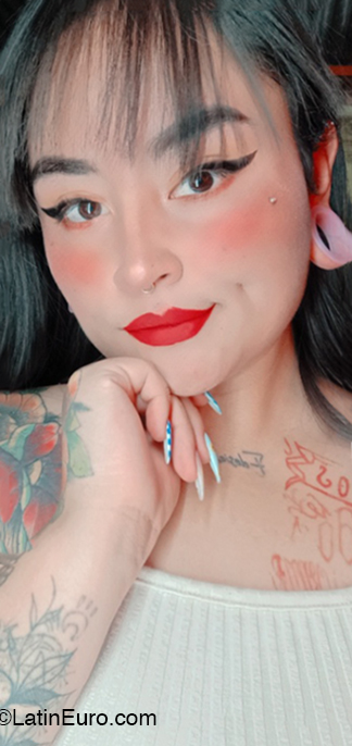Date this charming Colombia girl Lu from Bogota CO30978