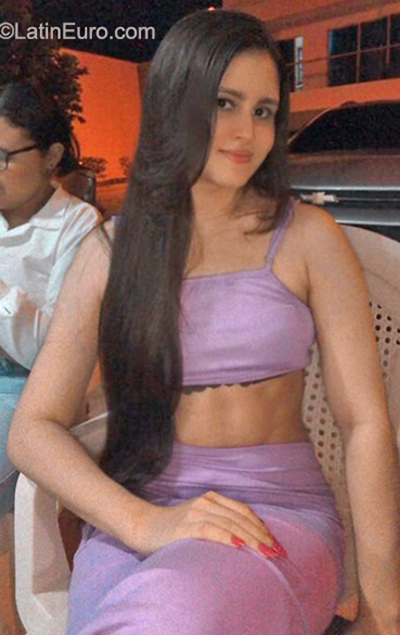 Date this pretty Colombia girl Maria from Colombia CO30994