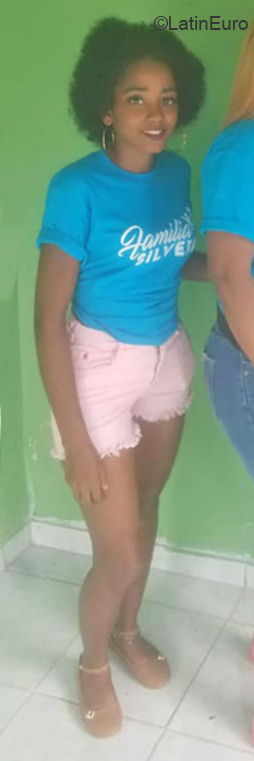 Date this hard body Dominican Republic girl Cristin from Santo Domingo DO40334