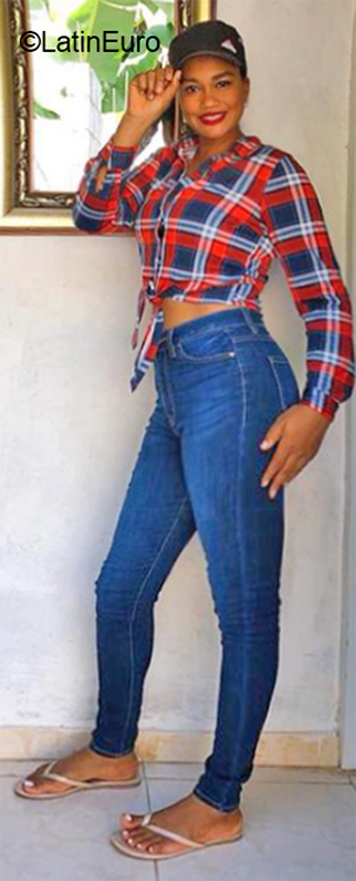Date this exotic Dominican Republic girl Nena from Pimentel DO40448