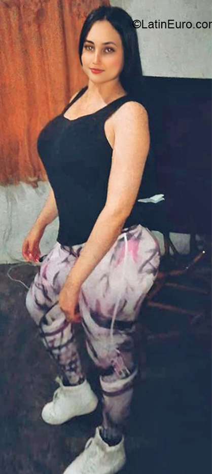 Date this gorgeous Venezuela girl Astrid leon from Cumana VE4117